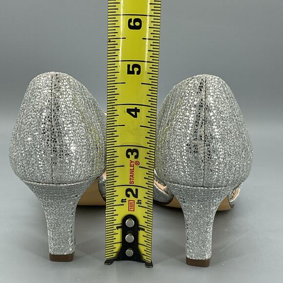 NEW Nina Women’s Brystol Evening Pumps Silver Size 5.5M - Picture 4 of 10